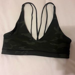 Lululemon sports bra size 4